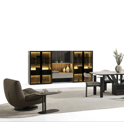 Set Dining Elegance